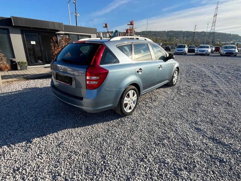 Kia Ceed Sport Wagon LX 1.6CRDI-90k.c /81000km./, снимка 6 - Автомобили и джипове - 47691119