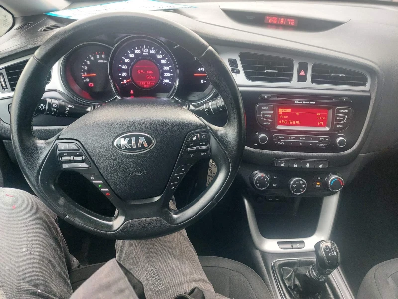 Kia Ceed 1.6 вер. мотор, 6ск, снимка 12 - Автомобили и джипове - 48050138