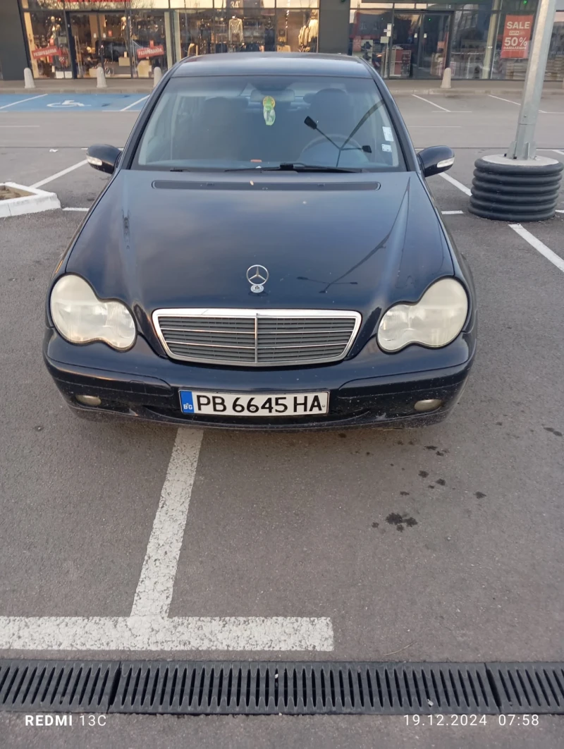 Mercedes-Benz C 180, снимка 4 - Автомобили и джипове - 48735150