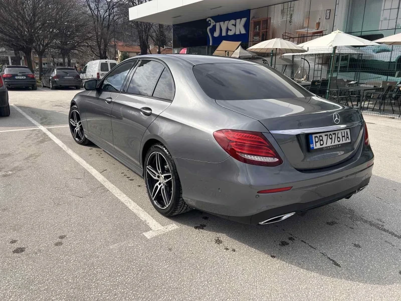 Mercedes-Benz E 220 2200 AMG PACK, снимка 6 - Автомобили и джипове - 49228175