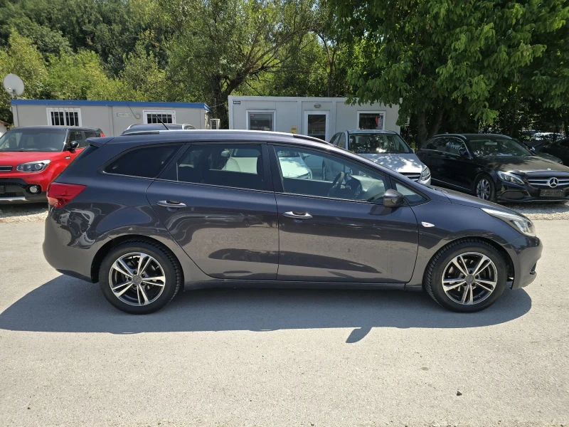 Kia Ceed 1.6crdi 110к.с Топ състояние , снимка 8 - Автомобили и джипове - 51179890