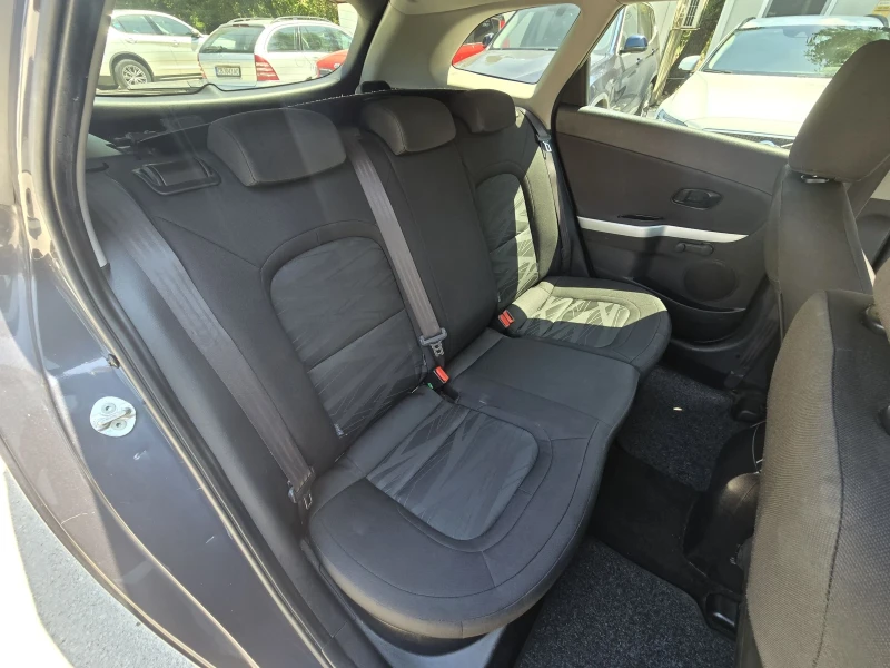 Kia Ceed 1.6crdi 110к.с Топ състояние , снимка 14 - Автомобили и джипове - 51179890