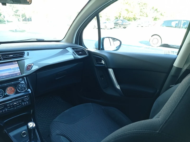 Citroen C3, снимка 13 - Автомобили и джипове - 52487478