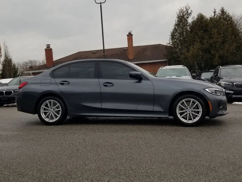 BMW 330 xDrive, снимка 4 - Автомобили и джипове - 52836452