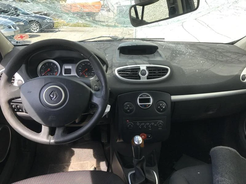 Renault Clio 1.2i tip D4F H7 turbo, снимка 8 - Автомобили и джипове - 28106473