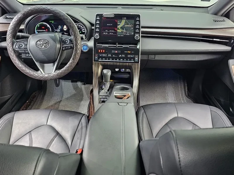 Toyota Avalon 2.5 Хибрид, снимка 3 - Автомобили и джипове - 55739387