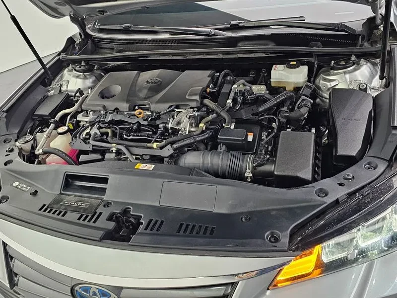 Toyota Avalon 2.5 Хибрид, снимка 14 - Автомобили и джипове - 55739387