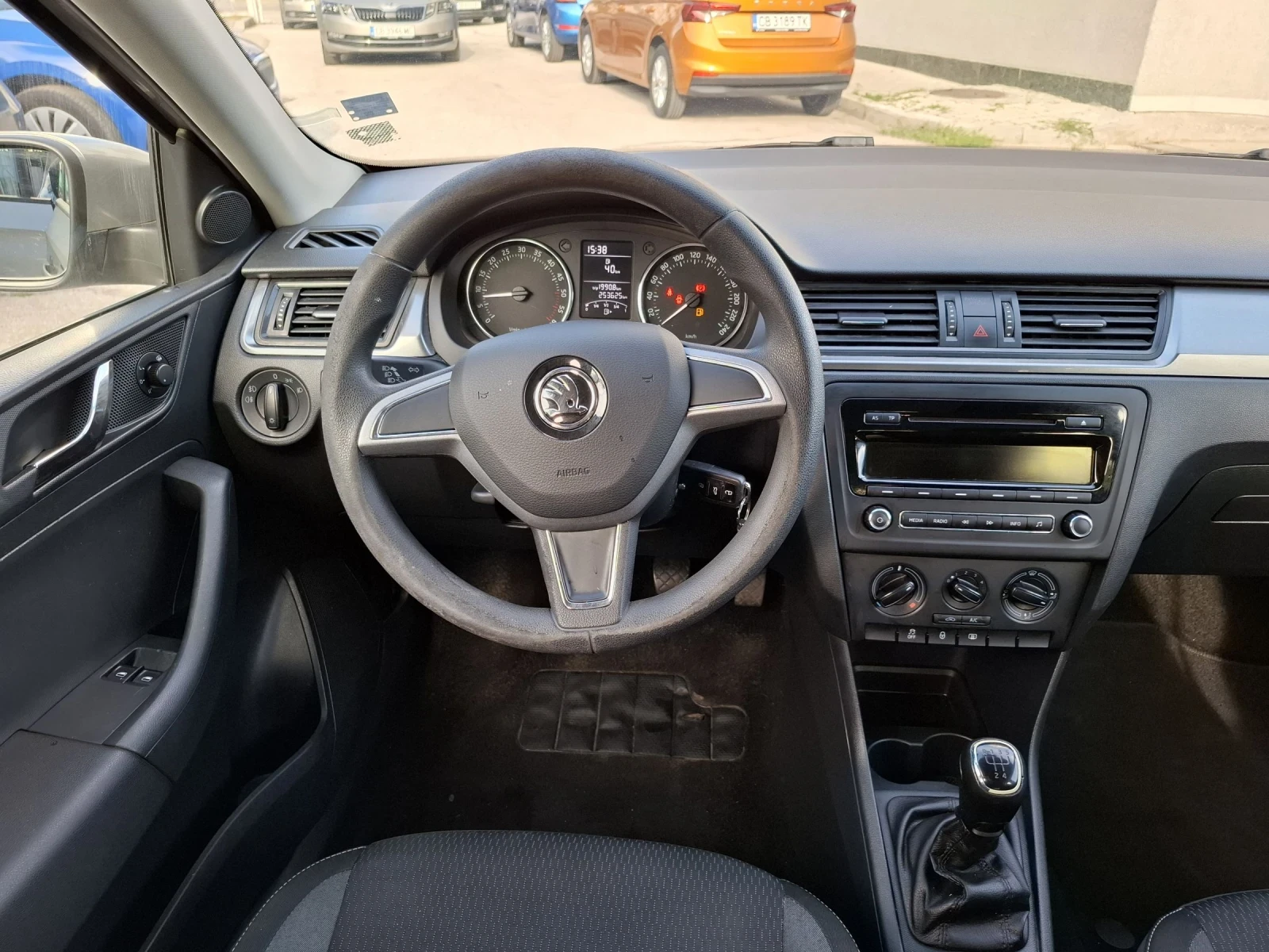 Skoda Rapid 1.6 TDI - изображение 8