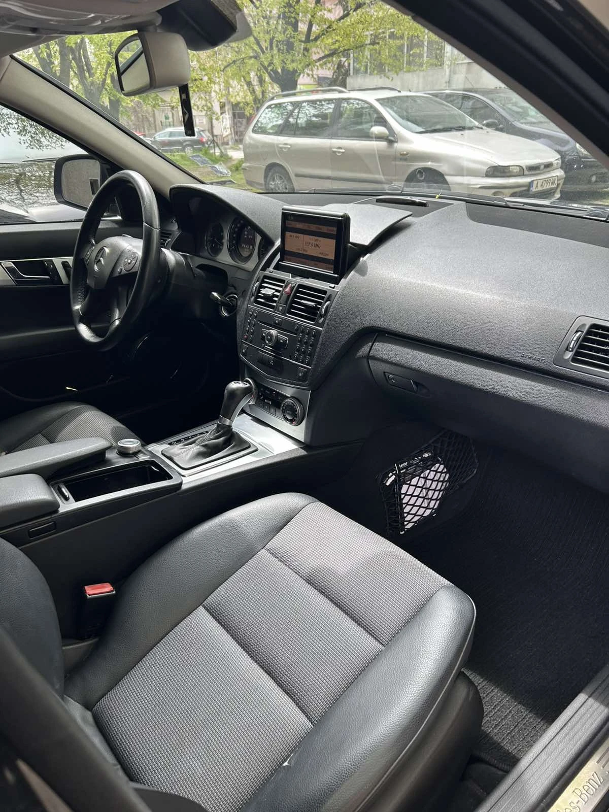 Mercedes-Benz C 320  - изображение 10