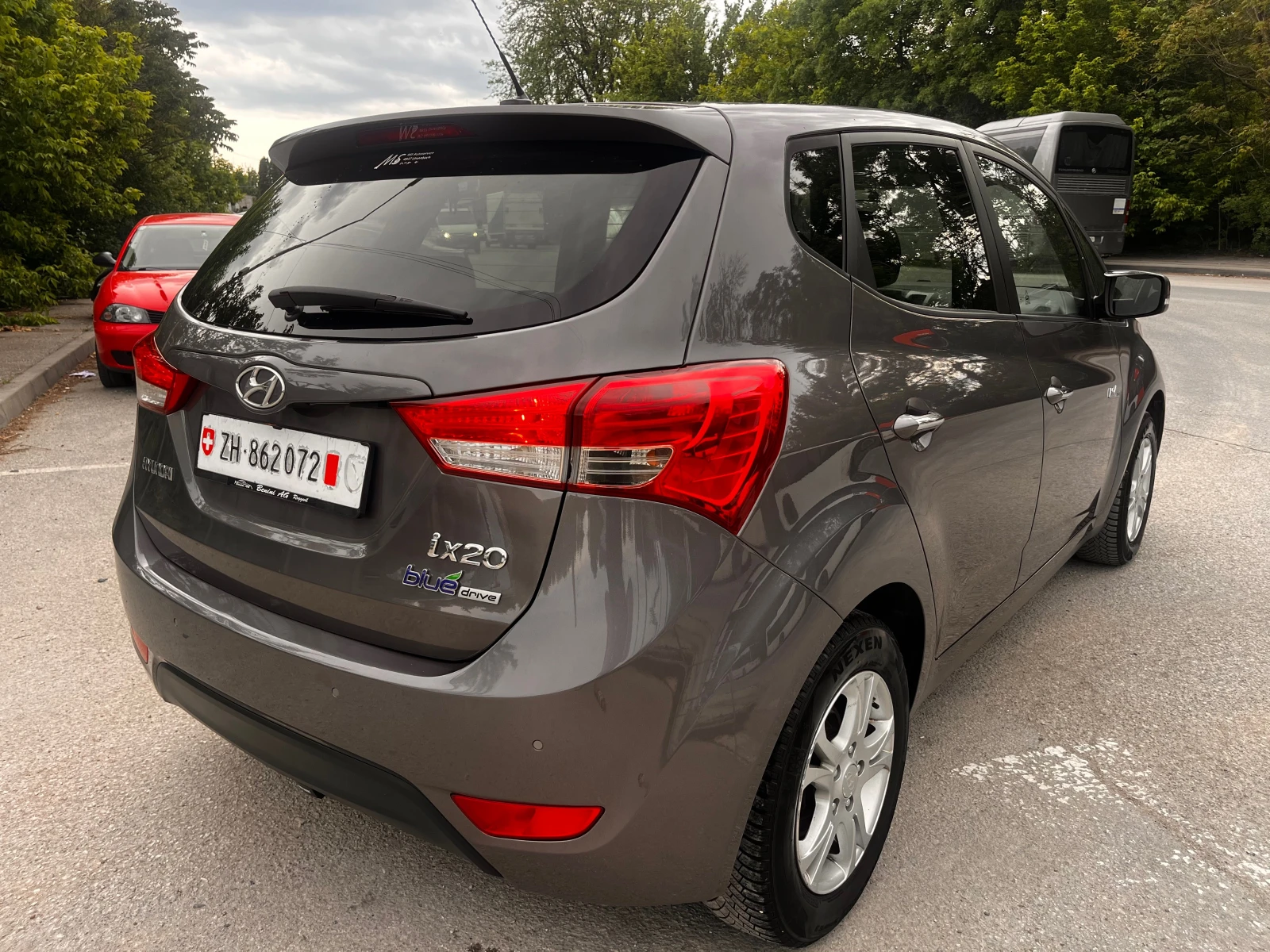 Hyundai Ix20 1.6 STULE - изображение 6