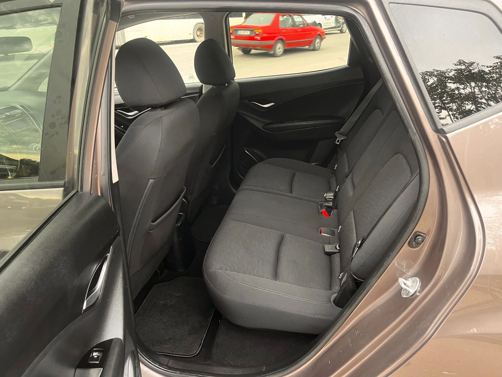 Hyundai Ix20 1.6 STULE - изображение 10