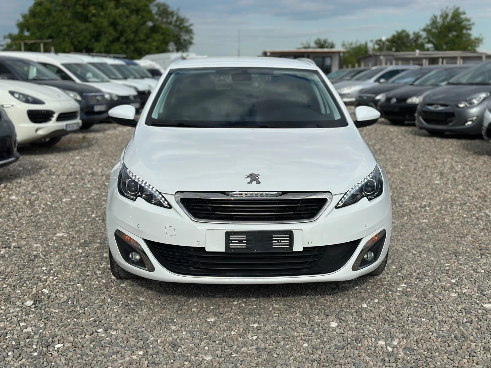 Peugeot 308 1.6Blue HDi 120кс GT-Line - изображение 2
