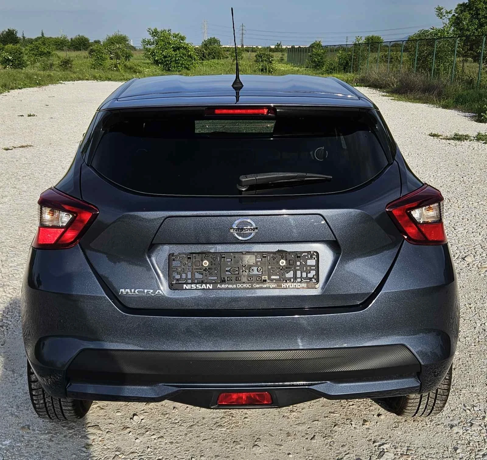 Nissan Micra 1.0 - изображение 3