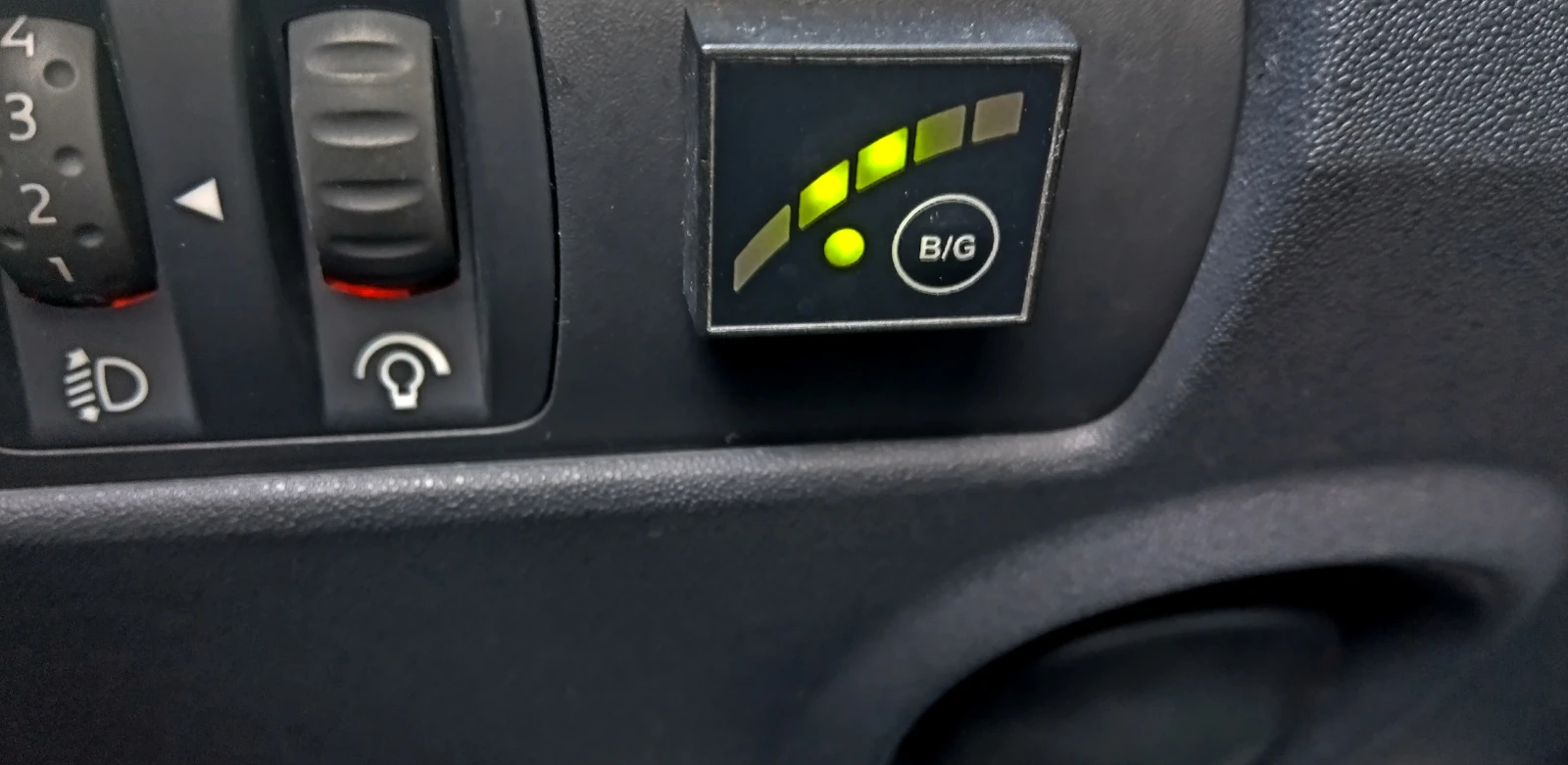Renault Megane 1.6 16V. LPG. A/C. ЕКО-4 - изображение 8