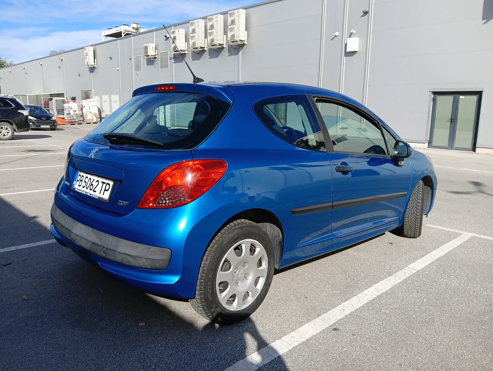 Peugeot 207 1.4 - изображение 4