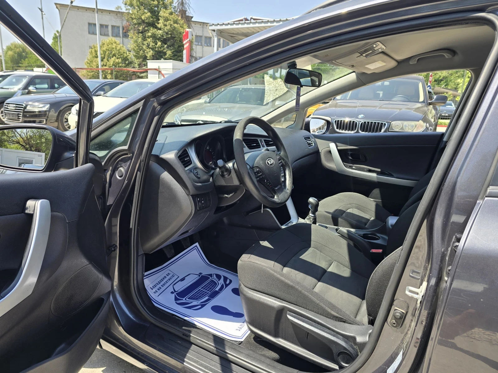 Kia Ceed 1.6crdi 110к.с Топ състояние  - изображение 10
