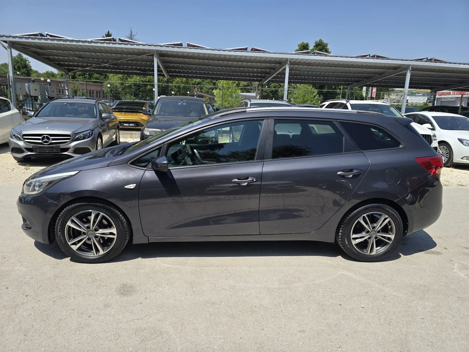 Kia Ceed 1.6crdi 110к.с Топ състояние  - изображение 7