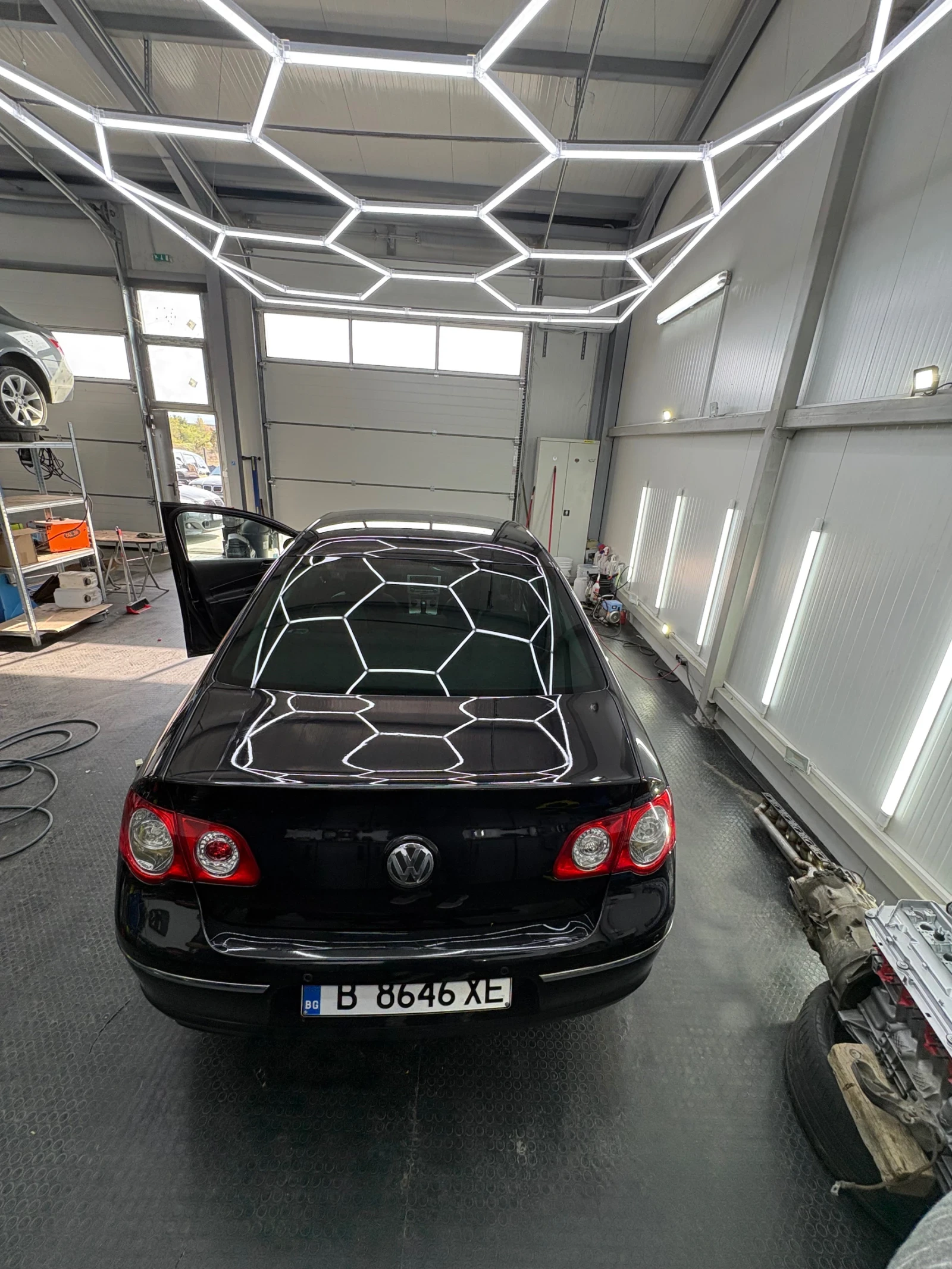 VW Passat 2.0 - изображение 10
