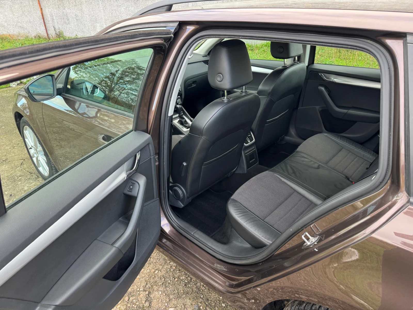 Skoda Octavia 2.0TDI ELEGANCE CANTON LANE/PARK-ASSIST DSG  | Mobile.bg   7