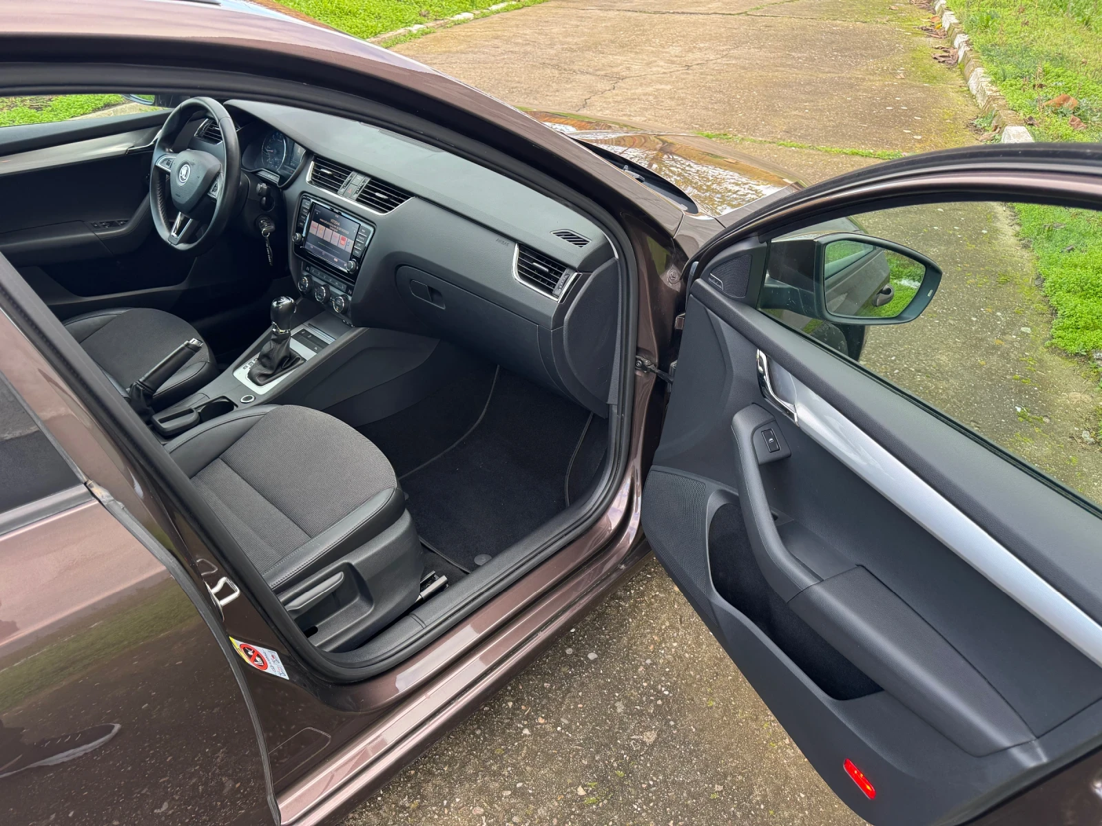 Skoda Octavia 2.0TDI ELEGANCE CANTON LANE/PARK-ASSIST DSG  | Mobile.bg   9