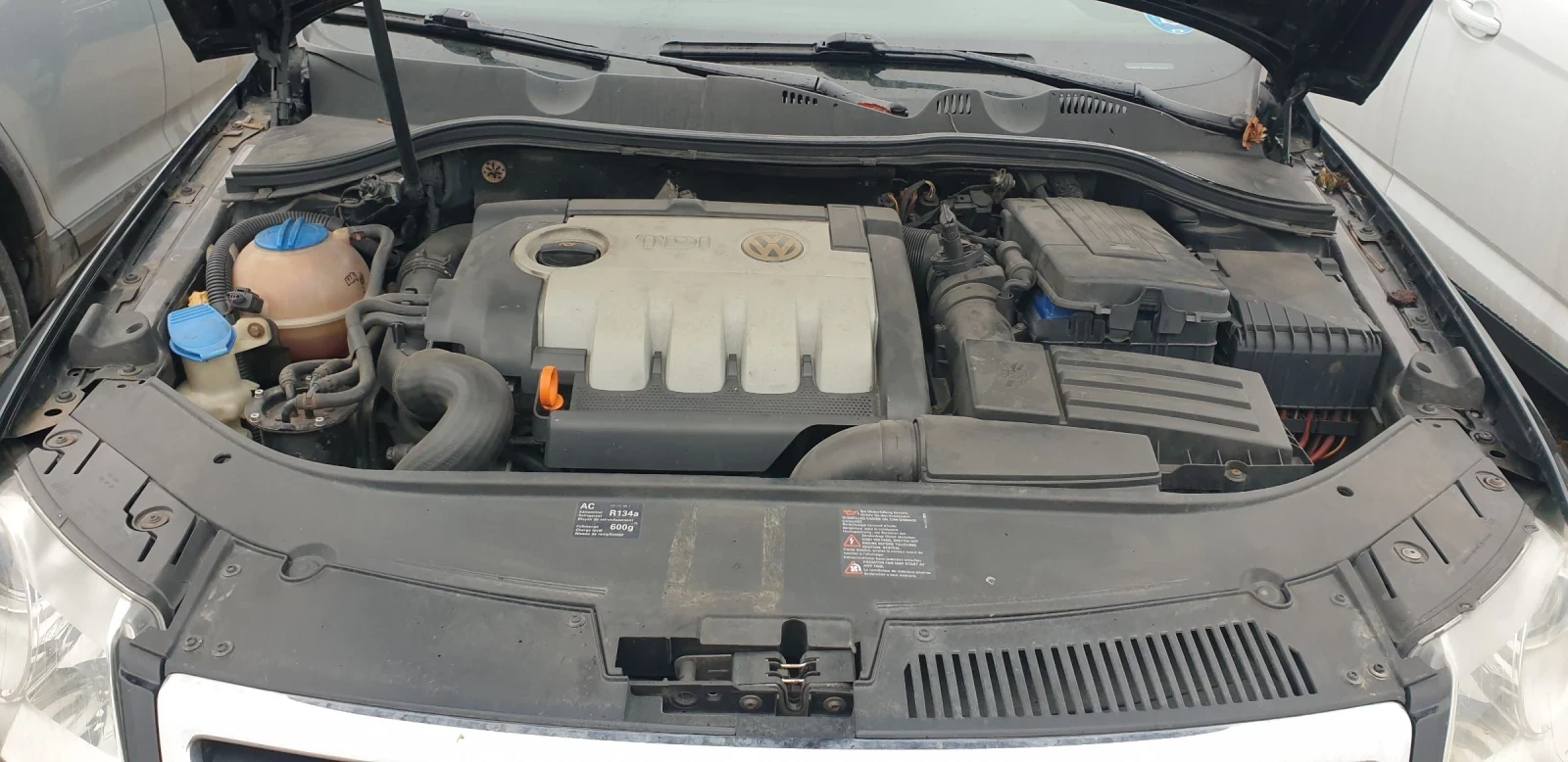 VW Passat 2.0tgi 140кс, снимка 11 - Автомобили и джипове - 53805208