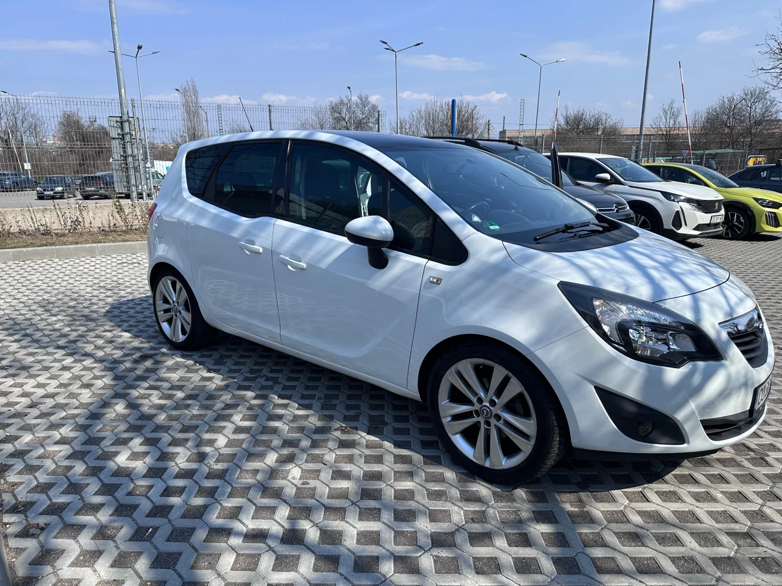 Opel Meriva 1, 4i - 120 k.c. РЕГИСТРИРАНА/ОБСЛУЖЕНА, снимка 3 - Автомобили и джипове - 53877396
