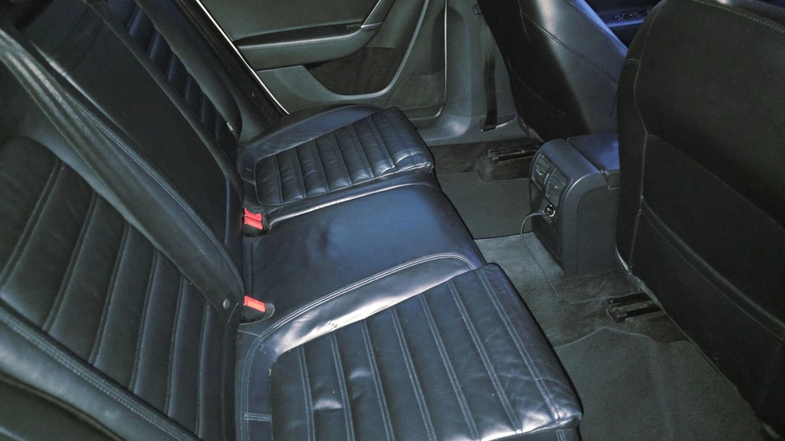 VW Passat, снимка 10 - Автомобили и джипове - 53938898