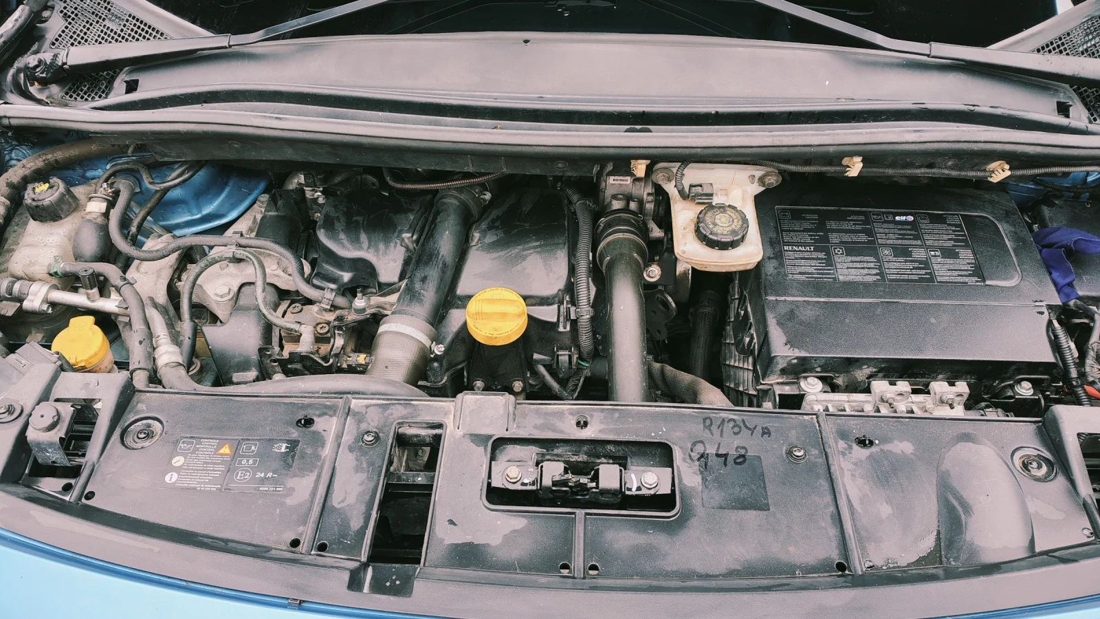 Renault Scenic 1.5, снимка 15 - Автомобили и джипове - 54032822