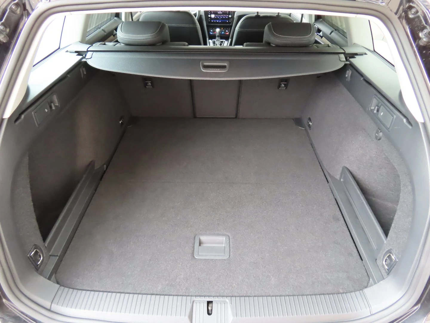 VW Passat, снимка 4 - Автомобили и джипове - 56421416