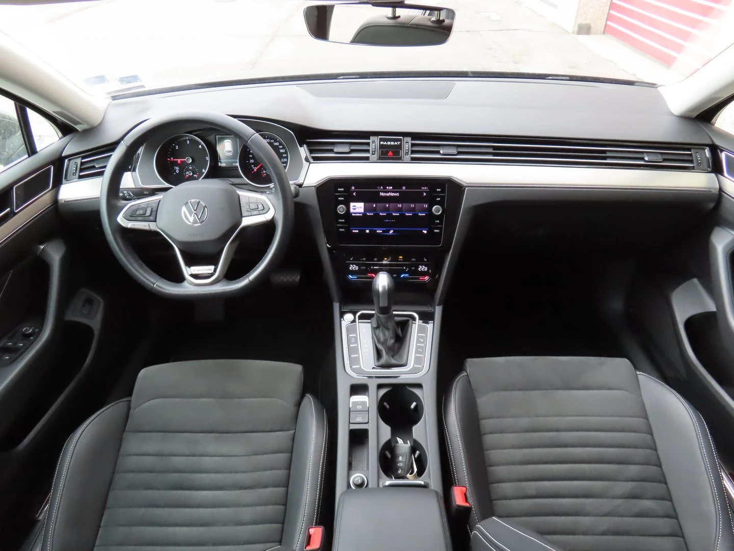 VW Passat, снимка 11 - Автомобили и джипове - 56421416