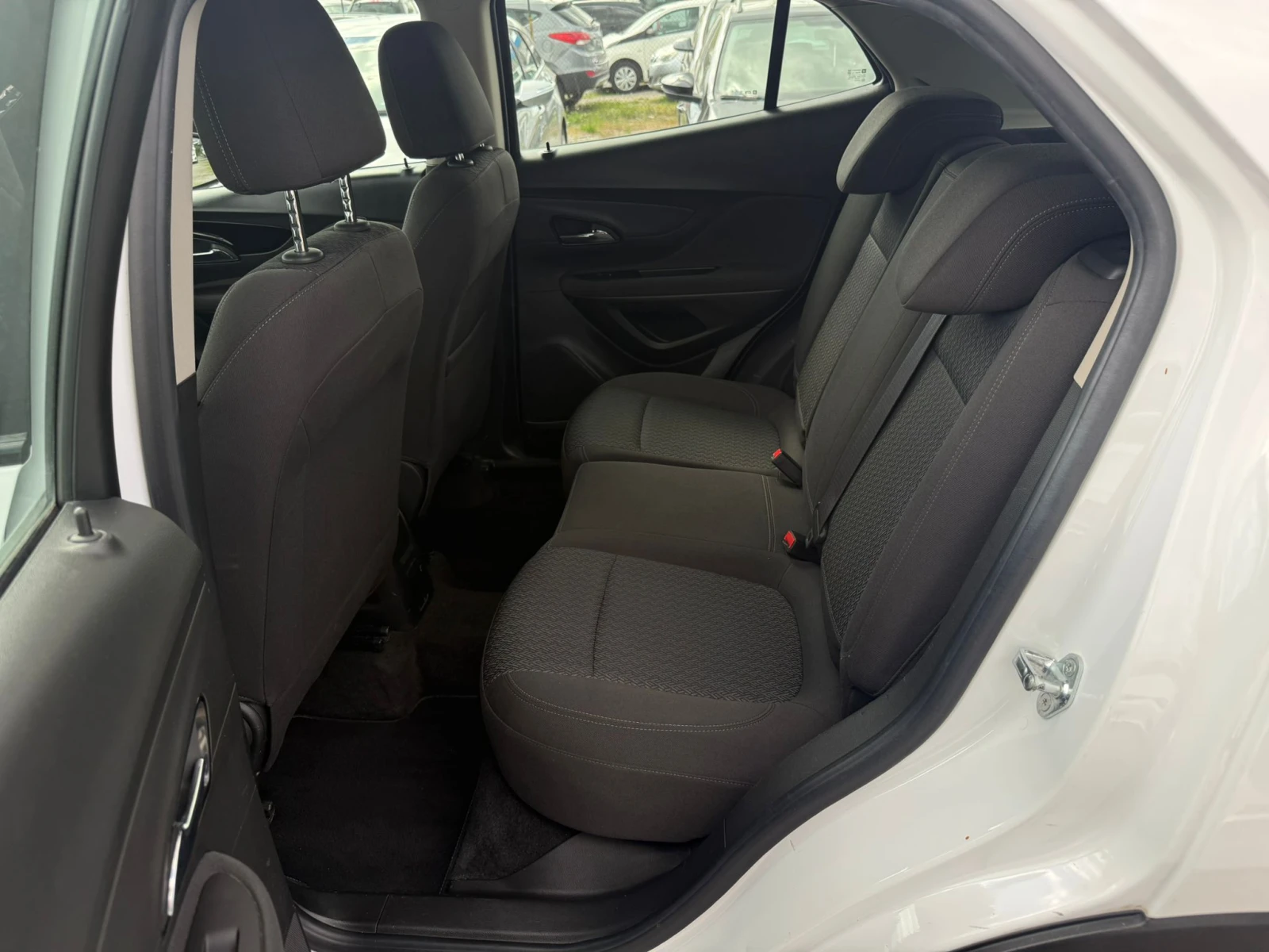 Opel Mokka X 1.6cdti* 4x4* NAVI* LED* CarPlay* AndroidAuto* Eur, снимка 14 - Автомобили и джипове - 54348510