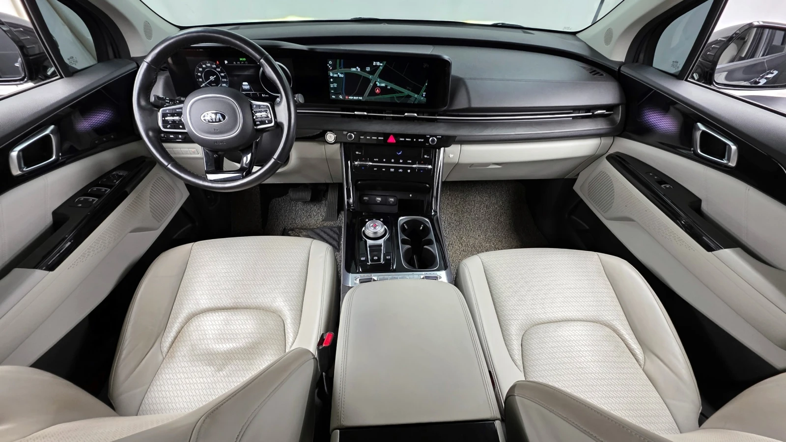 Kia Carnival 7-Seater Signature | 360 Camera | Distronic | , снимка 5 - Автомобили и джипове - 54618111