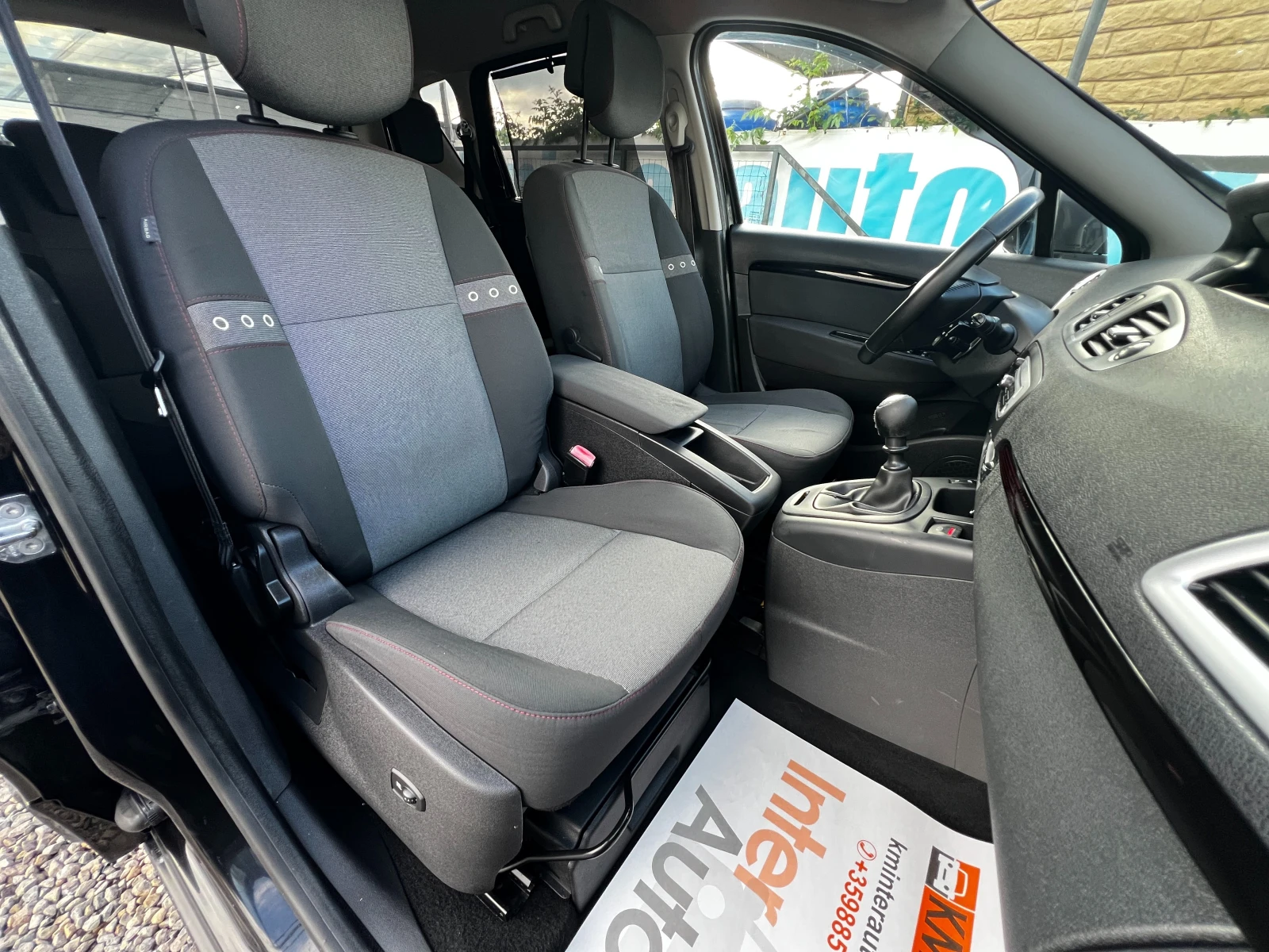 Renault Scenic 1.5dci ТОП СЪСТОЯНИЕ, снимка 14 - Автомобили и джипове - 54781743