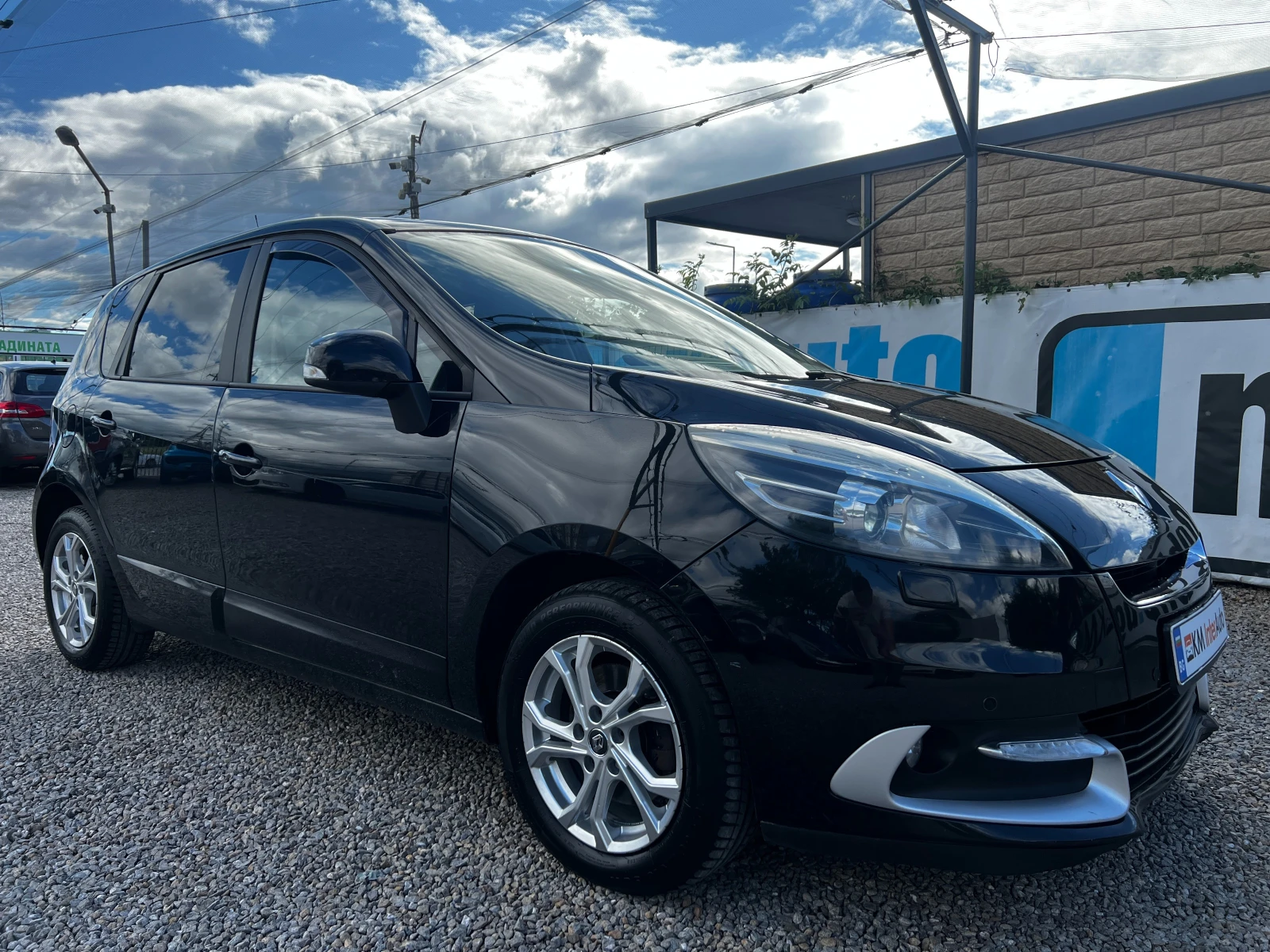 Renault Scenic 1.5dci ТОП СЪСТОЯНИЕ, снимка 3 - Автомобили и джипове - 54781743
