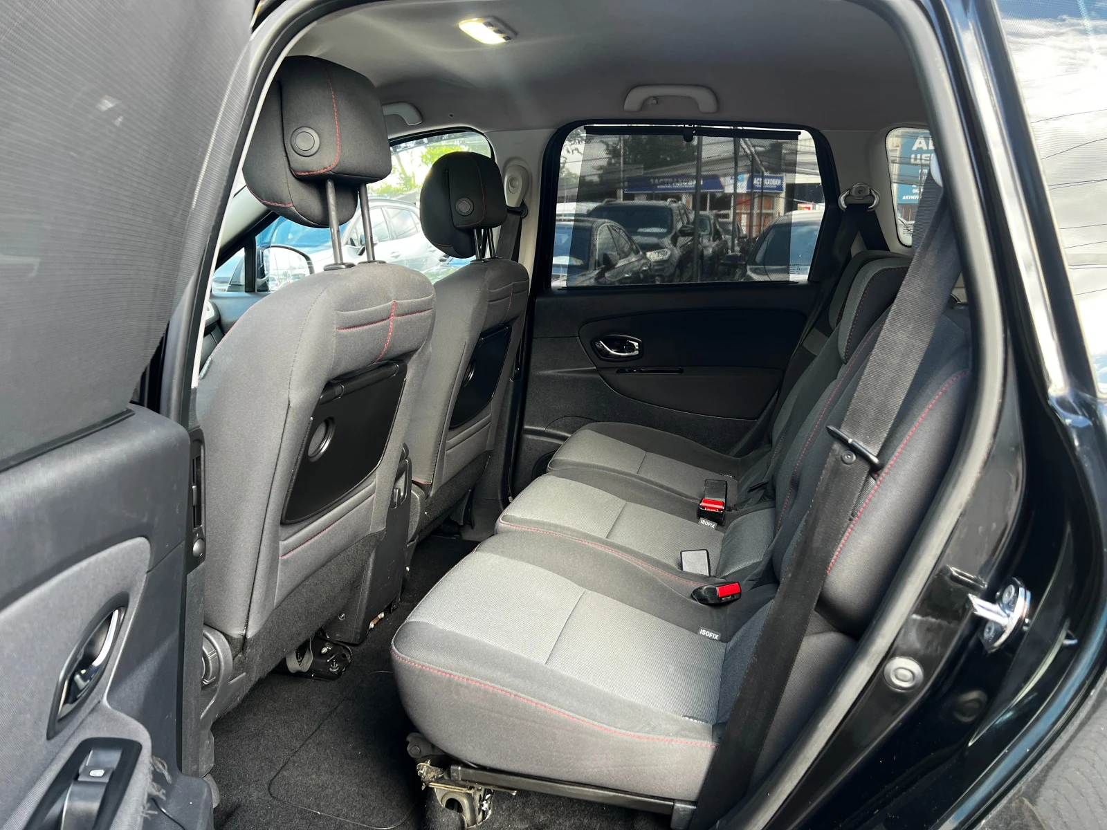 Renault Scenic 1.5dci ТОП СЪСТОЯНИЕ, снимка 9 - Автомобили и джипове - 54781743