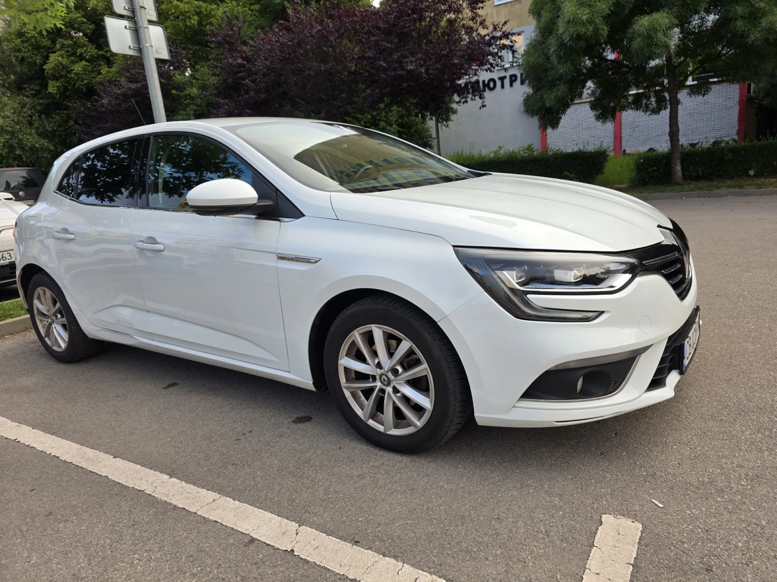 Renault Megane 1.5dCI, снимка 12 - Автомобили и джипове - 56730754