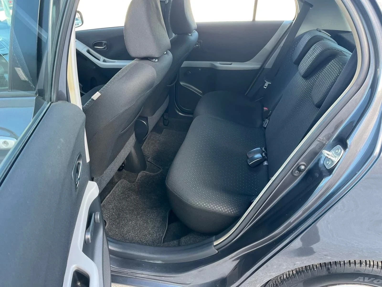 Toyota Yaris 1.3 * ГАЗ* , снимка 9 - Автомобили и джипове - 55147784