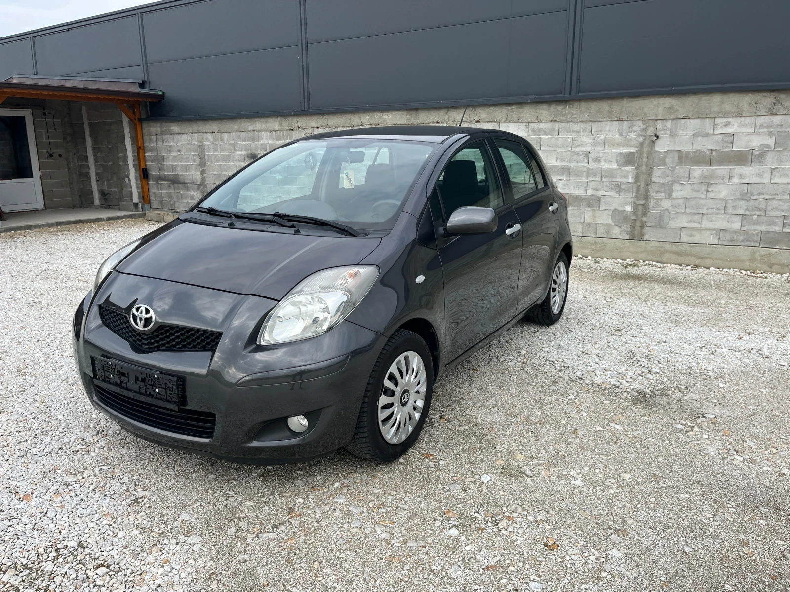 Toyota Yaris 1.3 * ГАЗ* , снимка 3 - Автомобили и джипове - 55147784