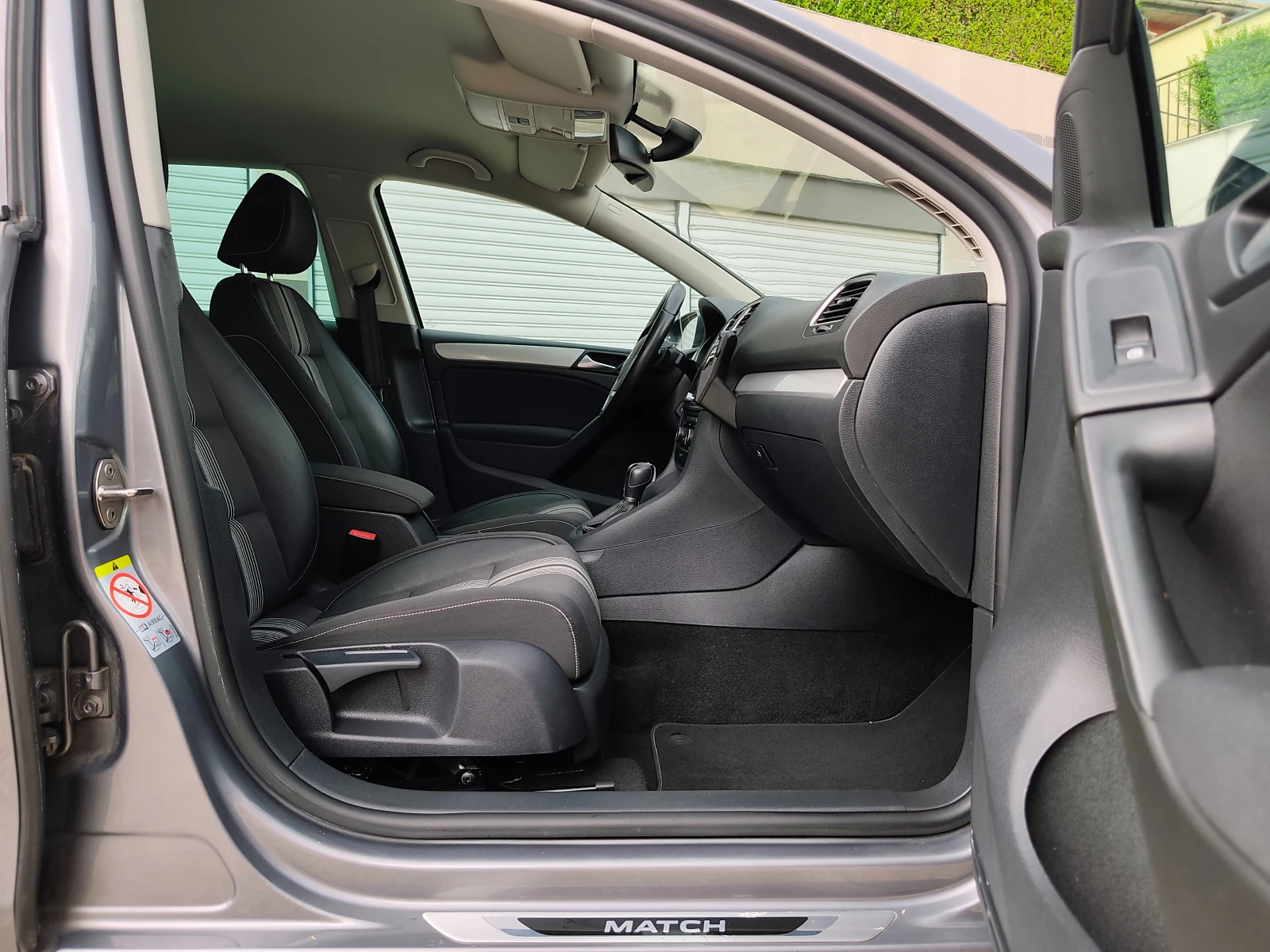 VW Golf TDI DSG MATCH, снимка 12 - Автомобили и джипове - 55213221