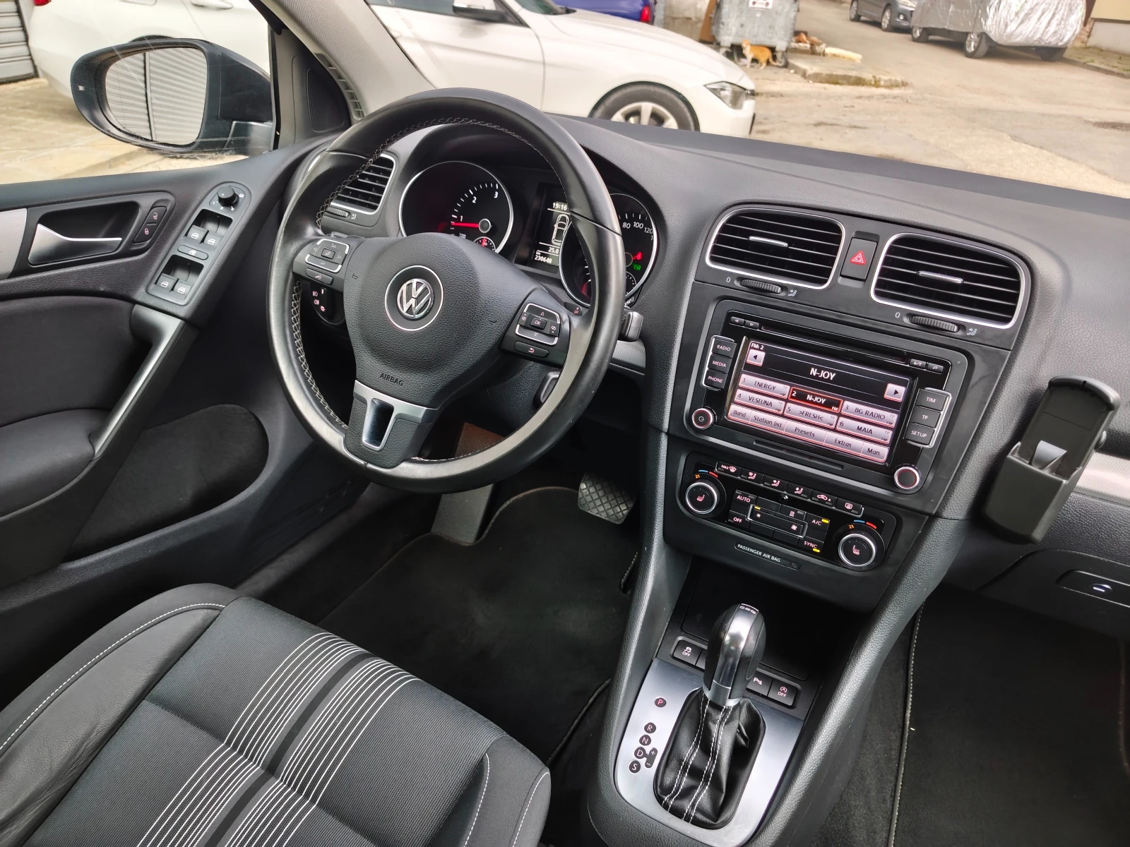 VW Golf TDI DSG MATCH, снимка 7 - Автомобили и джипове - 55213221
