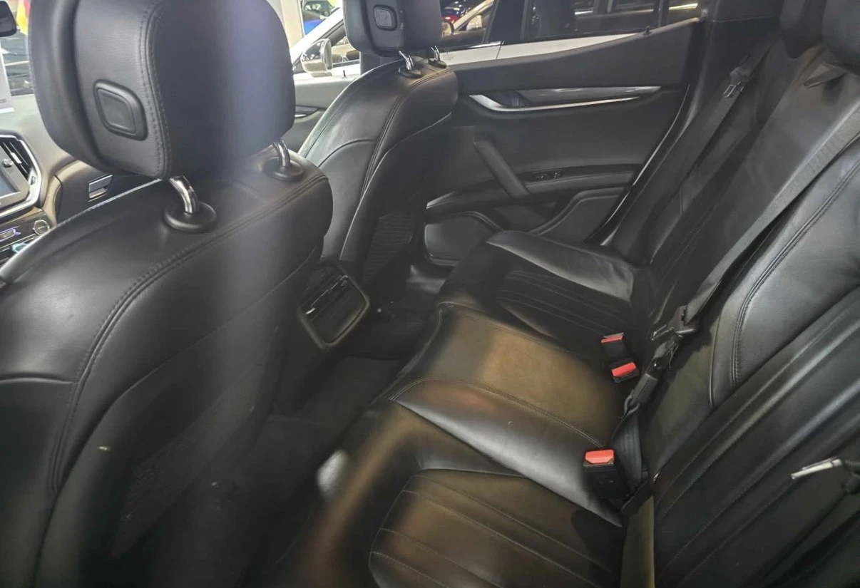 Maserati Ghibli V6 * KEYLESS * CAMERA * ШИБЕДАХ * RWD * CARFAX * , снимка 8 - Автомобили и джипове - 55245236