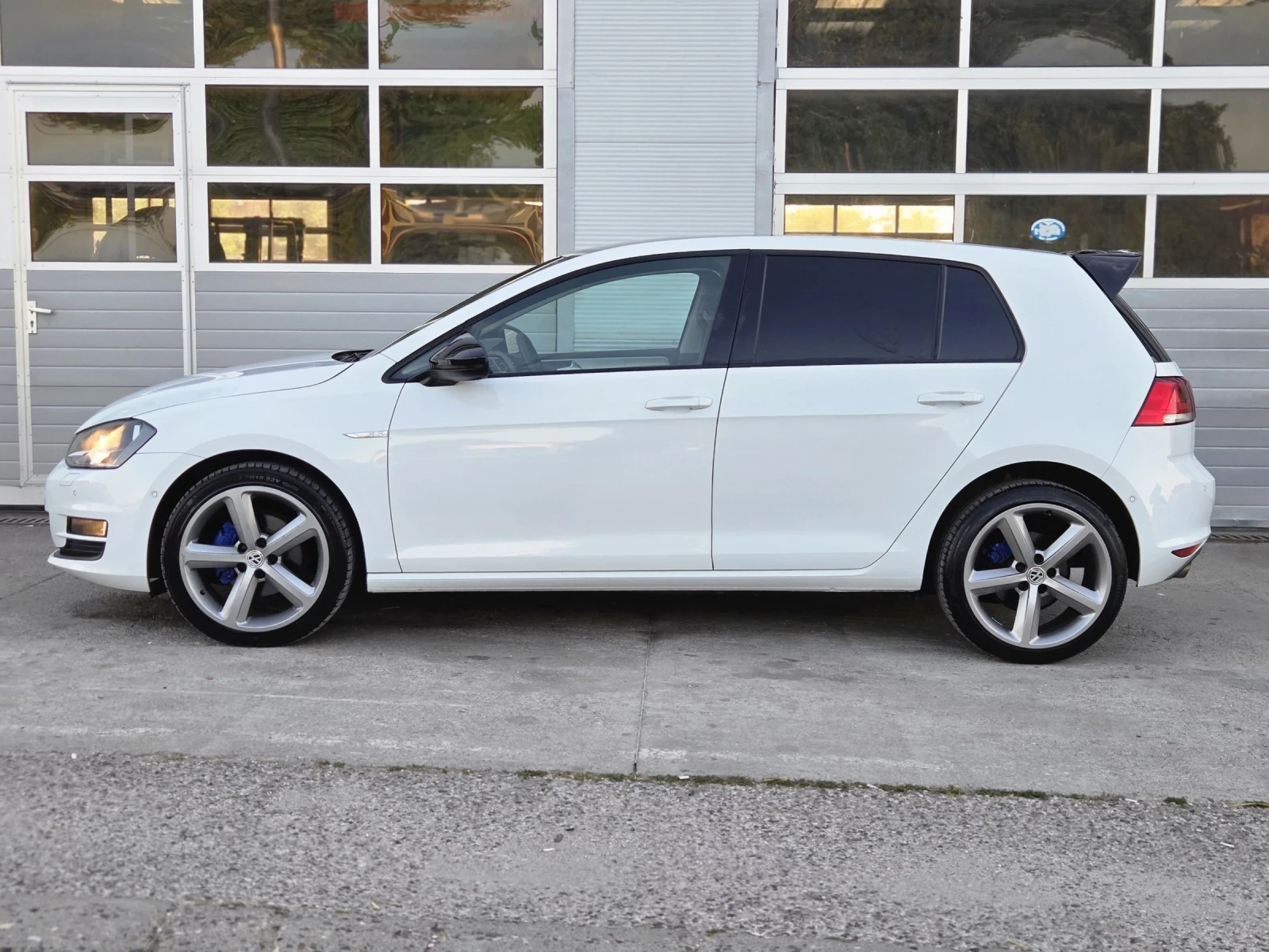 VW Golf 7 1.6TDI CUP EDITION, снимка 4 - Автомобили и джипове - 55306391