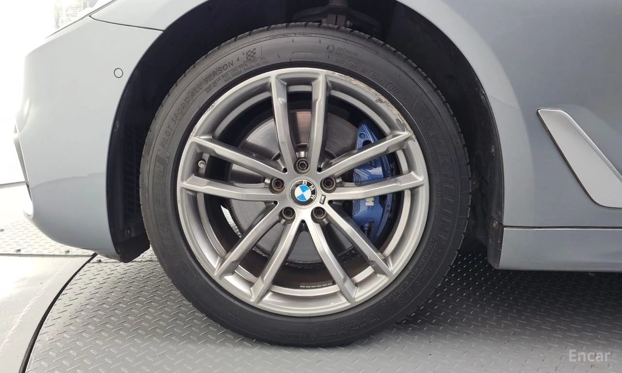BMW 530 M* SPORT* XDRIVE* ���������* LANE* ASSIST* �����*  | Mobile.bg � ����������� 5