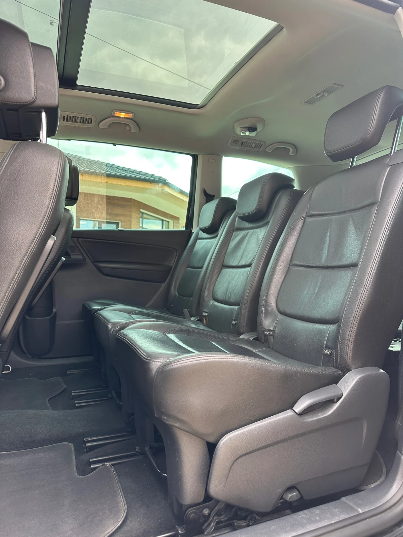 VW Sharan 2.0 D 4 M BMT, снимка 11 - Автомобили и джипове - 56544762