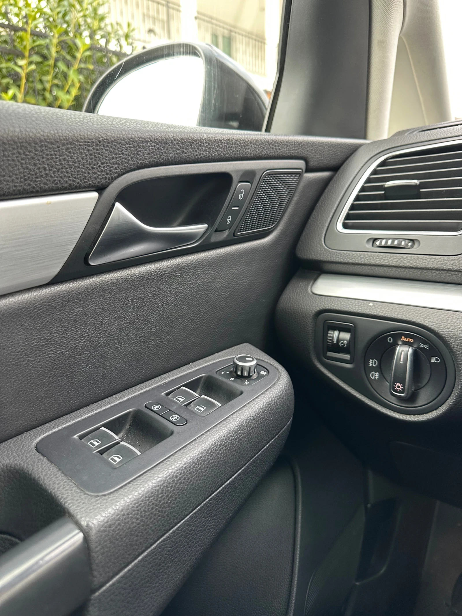 VW Sharan 2.0 D 4 M BMT, снимка 7 - Автомобили и джипове - 56544762