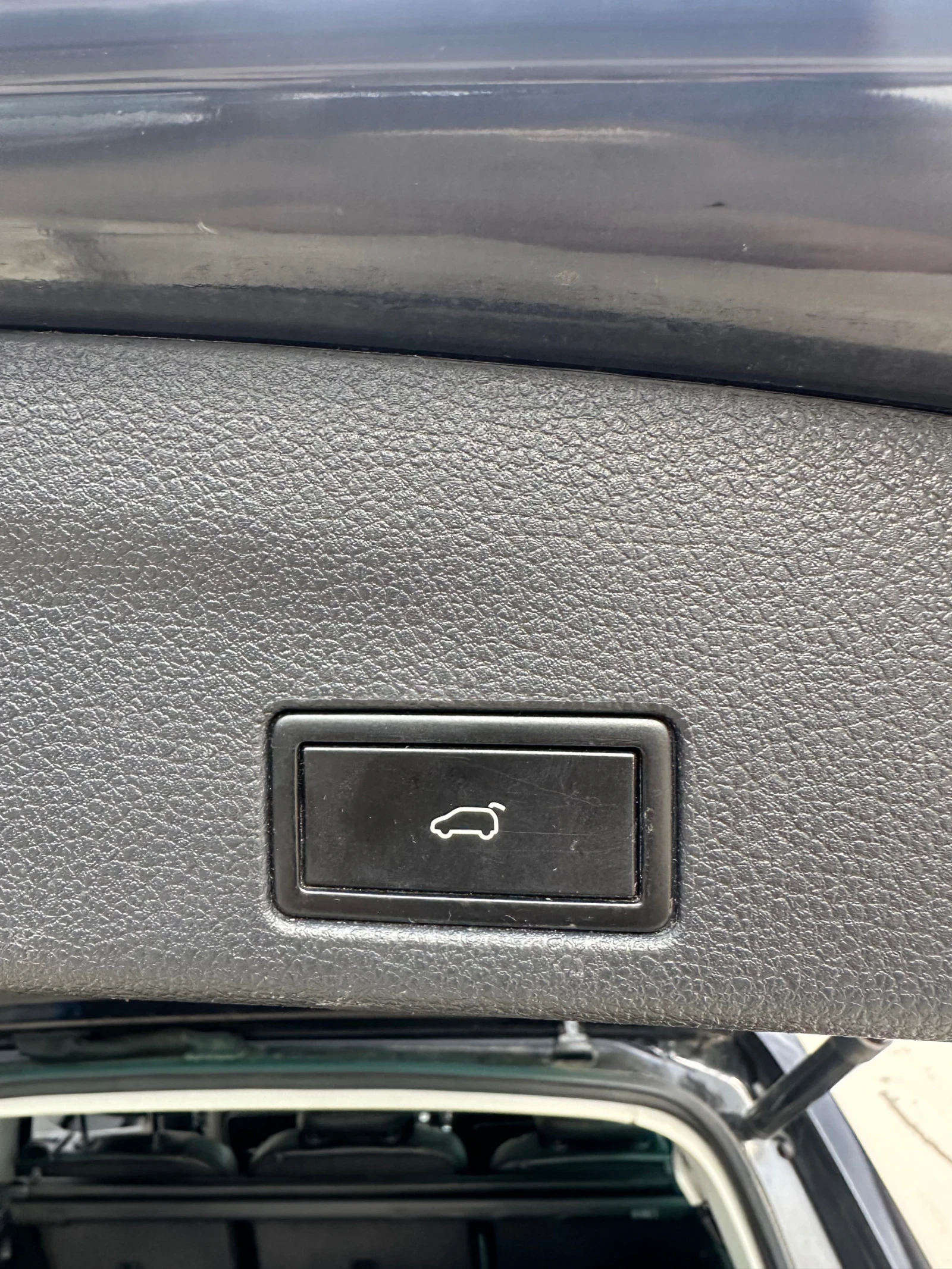 VW Sharan 2.0 D 4 M BMT, снимка 15 - Автомобили и джипове - 56544762