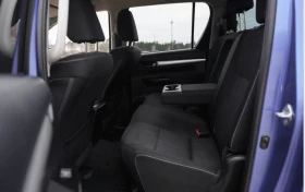 Toyota Hilux 2.8 SR5 4x4, снимка 7