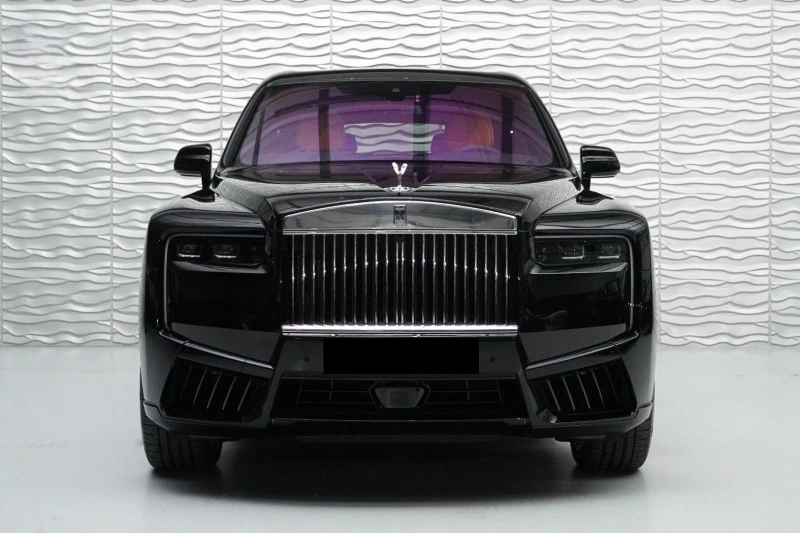 Rolls-Royce Cullinan SERIES II/ FACELIFT/ BESPOKE/ STARLIGHT/ TV/, снимка 2 - Автомобили и джипове - 49127131