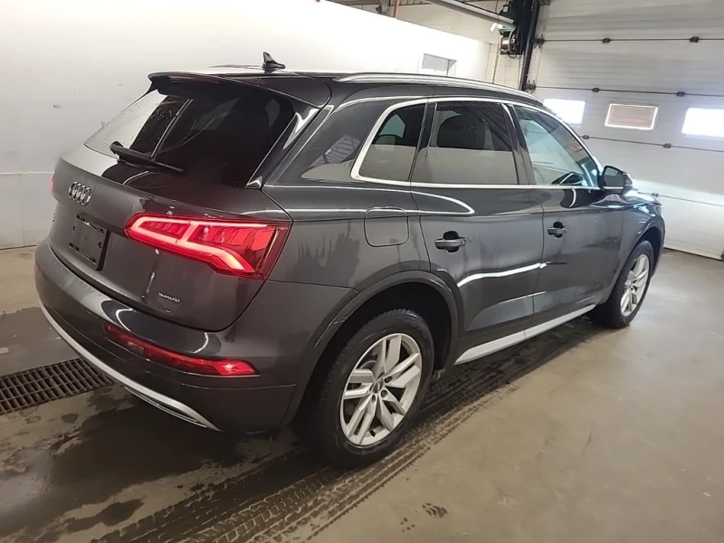 Audi Q5 * TITANIUM PREMIUM * CARFAX * ЦЕНА ДО БГ, снимка 3 - Автомобили и джипове - 53338214