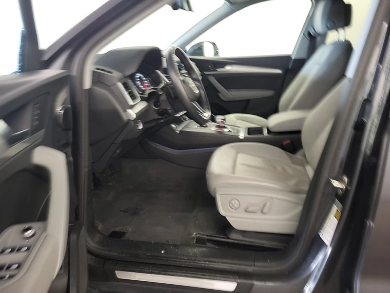 Audi Q5 * TITANIUM PREMIUM * CARFAX * ЦЕНА ДО БГ, снимка 11 - Автомобили и джипове - 53338214